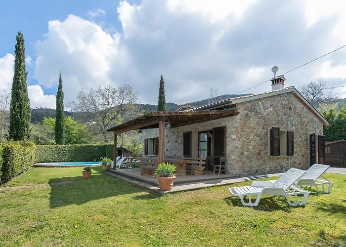 Stupendo Rustico In Pietra Hébergement de vacances Castellina Marittima