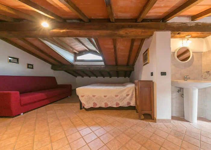 Stupendo Rustico In Pietra Hébergement de vacances Castellina Marittima